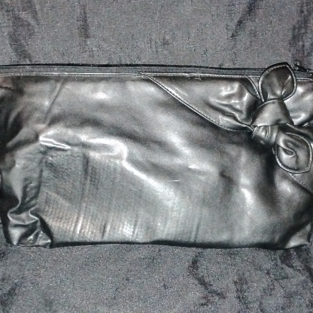 Source Unknown Black Clutch with Bow Detail